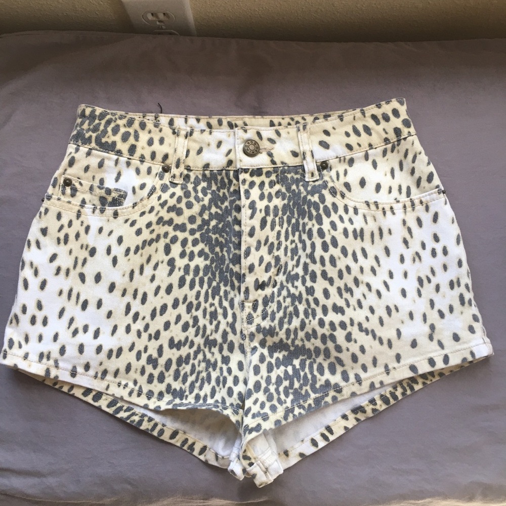 BDG High Rise Cheeky Denim Shorts 🔥